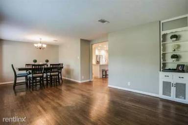 Main picture of 7007 Irongate Ln