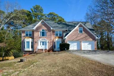 Main picture of 2972 Hampton Pl