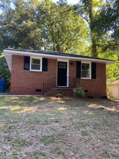 Main picture of 1304 W Lakewood Ave