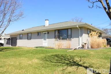Main picture of 903 Porter St