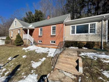 Main picture of 159 Mill Rock Rd