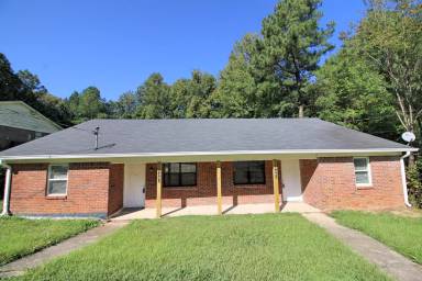 Main picture of 8365 Warren Dr