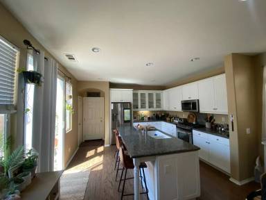 Main picture of 28785 South Lake Dr