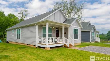 Main picture of 1208 Seven Sisters Ln