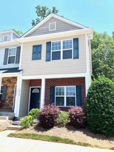 Main picture of 12425 McGrath Dr
