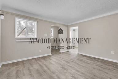 Main picture of 19431 Lyndon St