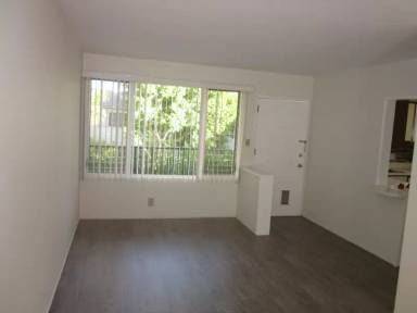 Main picture of 8863 Alcott St