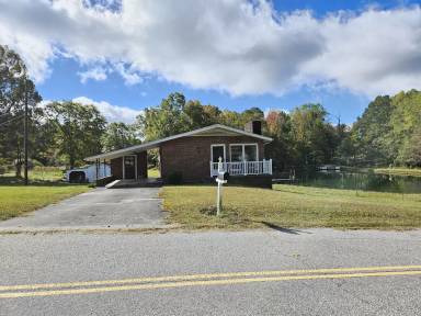 Main picture of 318 W Hammond St