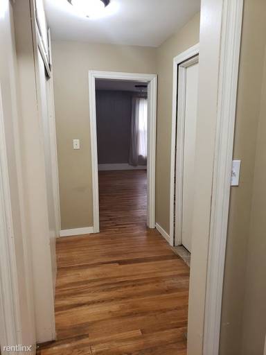 Main picture of 403 Ely St