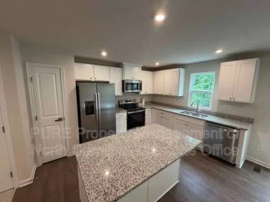 Main picture of 5945 Granbury Dr
