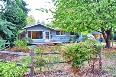 Main picture of 7923 N Fowler Ave