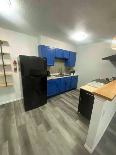 Main picture of 3604 Bryn Mawr Dr NE