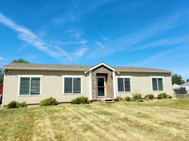 Main picture of 2203 N Travis Way