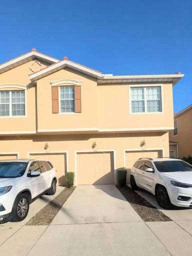 Main picture of 3711 Parkridge Cir