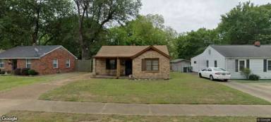 Main picture of 2300 Drake St