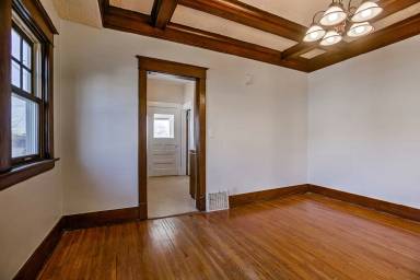 Main picture of 1832 S 27th St