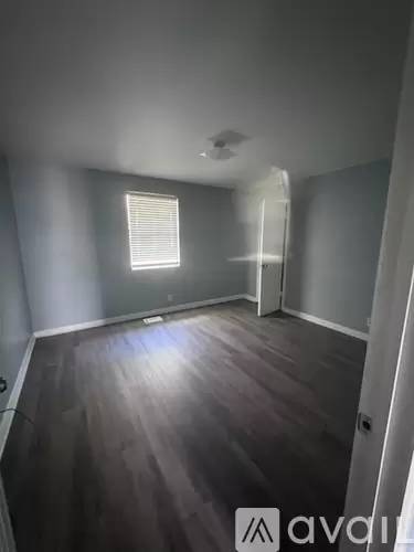 Main picture of 220 Leeshan Ct
