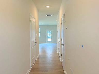 Main picture of 529 Colette St