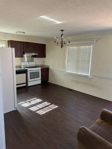 Main picture of 1112 Strawbush Rd