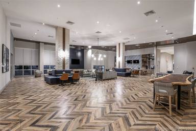 Main picture of Blu27 at Edgewater