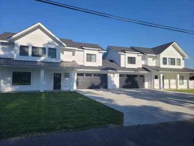 Main picture of 12112 N Freya St