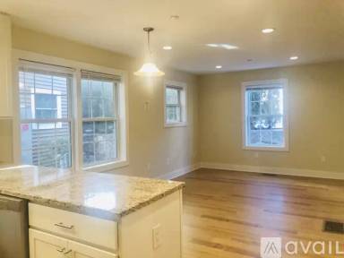 Main picture of 180 Hamilton Ave