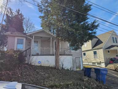 Main picture of 9422 Chester Ave