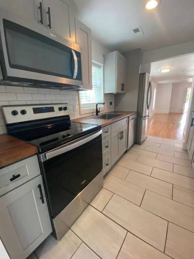 Main picture of 1706 Fayetteville St