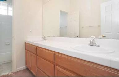 Main picture of 595 Birchwood Rd