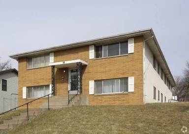 Main picture of 631 37th Ave NE
