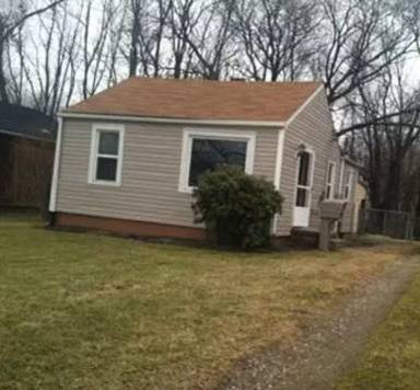Main picture of 2913 25th St NE