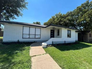 Main picture of 6130 Challedon Ln