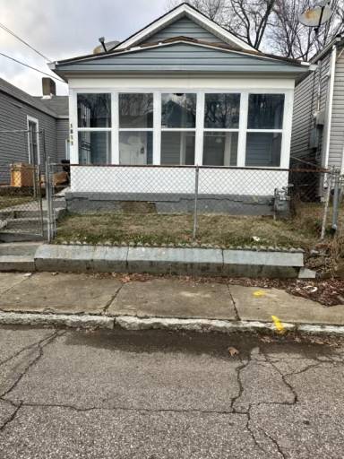 Main picture of 1811 Owen St