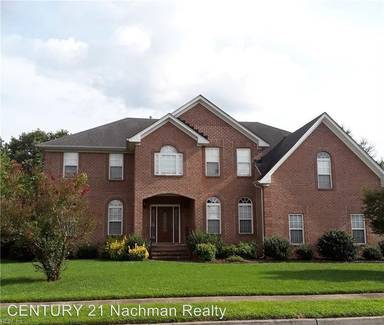 Main picture of 325 Sweetbay Dr