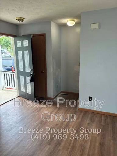 Main picture of 731 Parmalee Ave