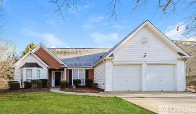 Main picture of 318 Crestworth Xing