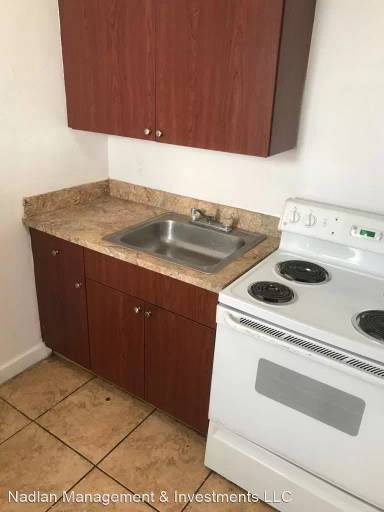 Main picture of 1525 NW 1st Pl