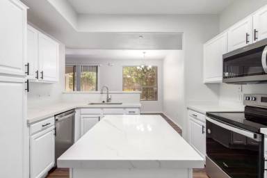 Main picture of Mira Vista Luxury Condominium Homes