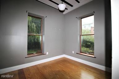 Main picture of 129 Putnam Ave