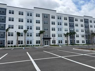 Main picture of 5579 Millenia Blvd