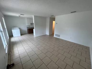 Main picture of 403 Randy Blvd