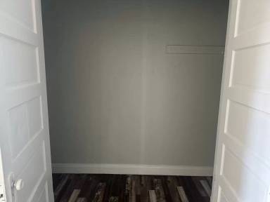 Main picture of 8 N Jackson St