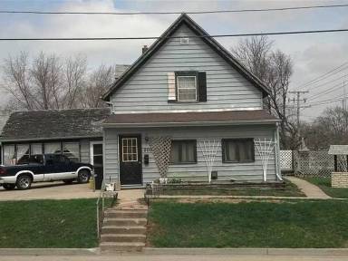 Main picture of 200 Madison St