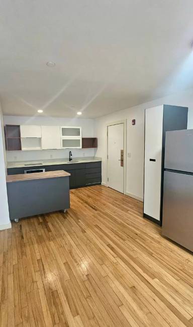 Main picture of 25 Springside Ave