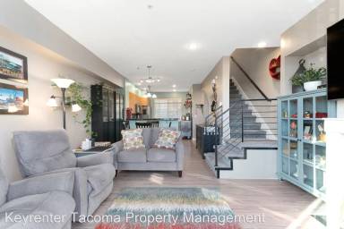 Main picture of 2108 Yakima Ave