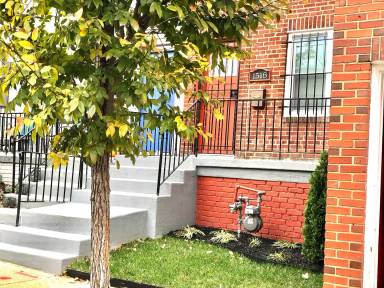 Main picture of 1518 Queen St NE