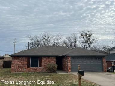 Main picture of 3705 Devonaire Dr