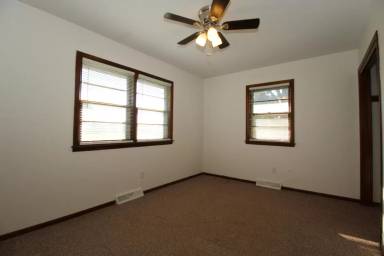 Main picture of 105 Novak St