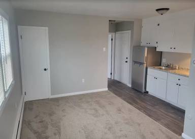 Main picture of 454 Main Street