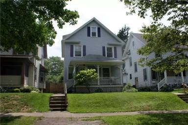 Main picture of 115 Parkside Ave